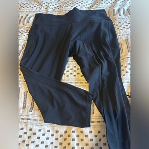 Athleta capri pocket leggings